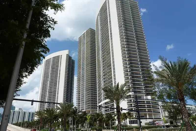 Hallandale Beach Club towers, Hallandale Beach, FL