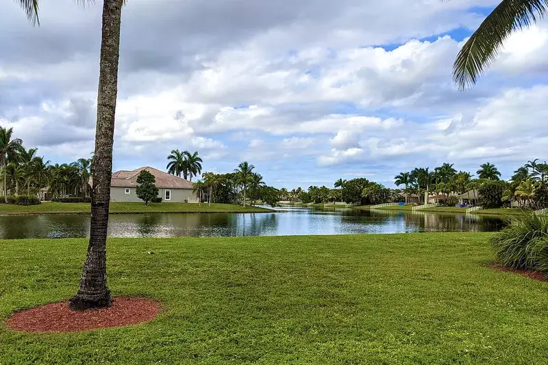 Pembroke Falls neighborhood in Pembroke Pines, Pembroke Pines, FL